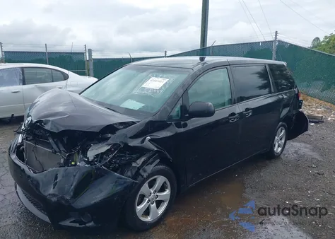 2014 Toyota Sienna L V6 7 Passenger z USA, uszkodzony, nr VIN 5TDZK3DC8ES523889
